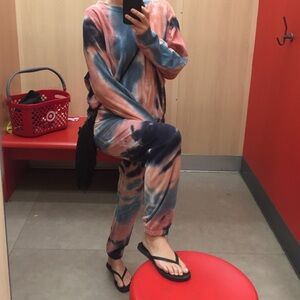 Wild Fable tie dye sweatsuit - size medium